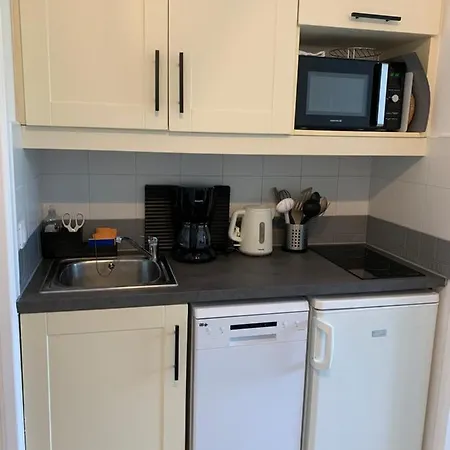 Agreable En Bord De *